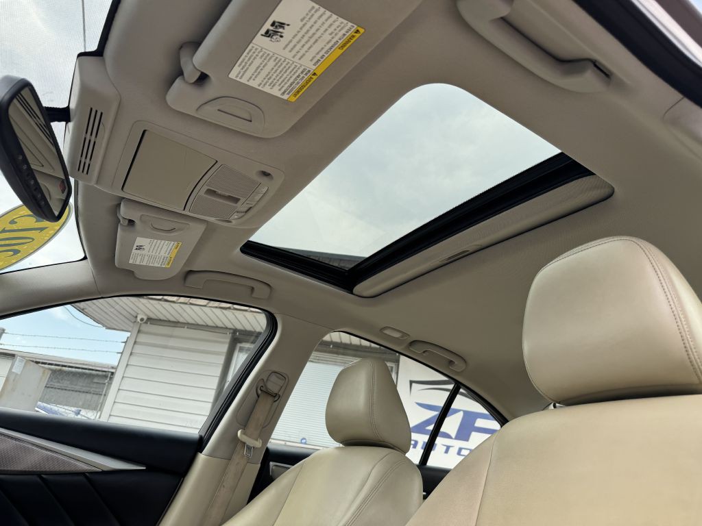 2015 INFINITI Q50 Image 23