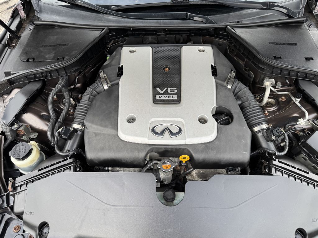 2015 INFINITI Q50 Image 28