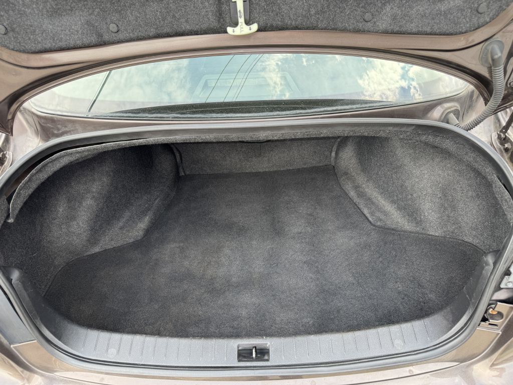 2015 INFINITI Q50 Image 29