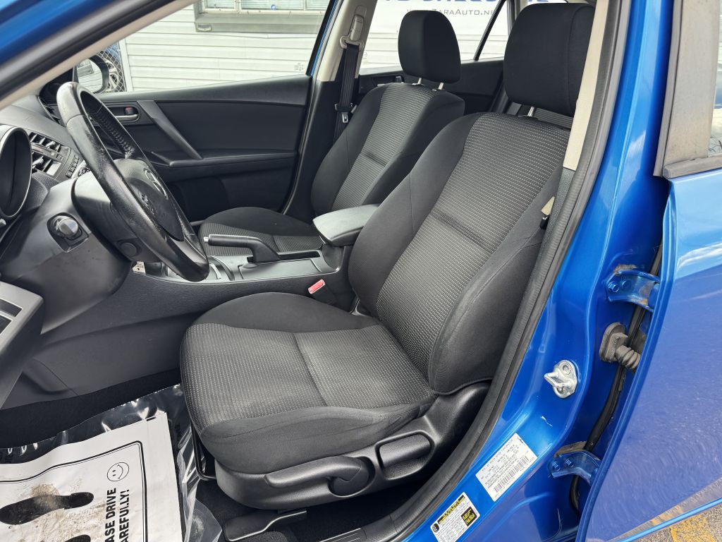 2012 Mazda Mazda3 Image 12