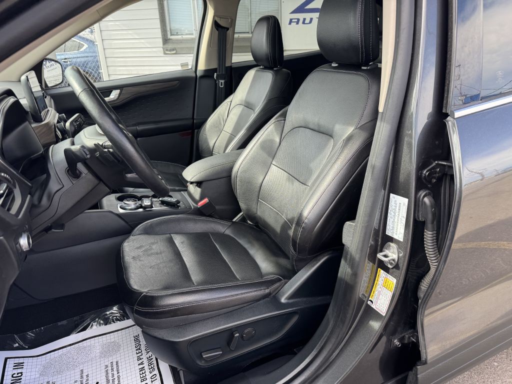 2020 Ford Escape Image 12