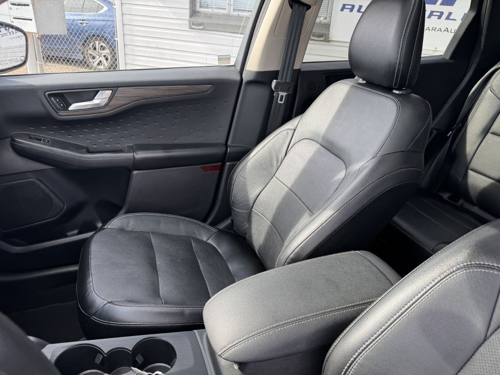 2020 Ford Escape Image 13