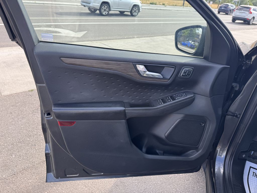 2020 Ford Escape Image 15