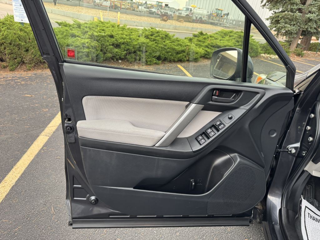 2015 Subaru Forester Image 15