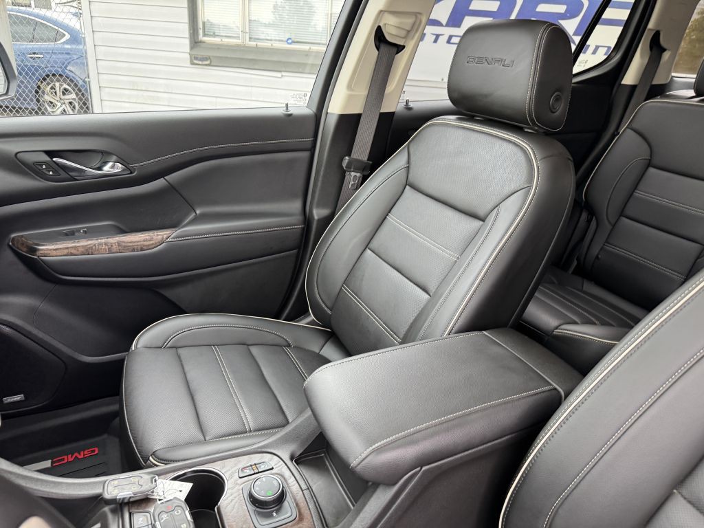 2021 GMC Acadia Image 13