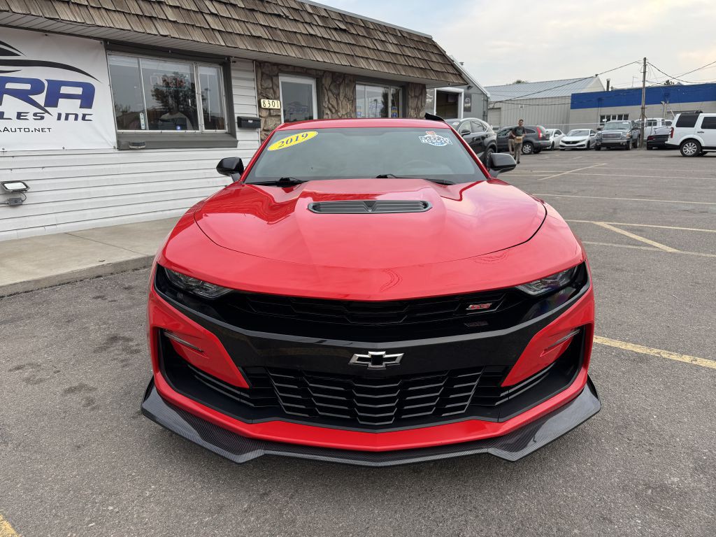 2019 Chevrolet Camaro Image 2