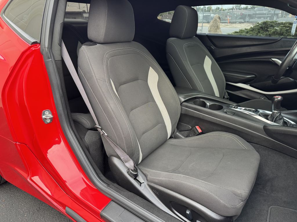 2019 Chevrolet Camaro Image 13