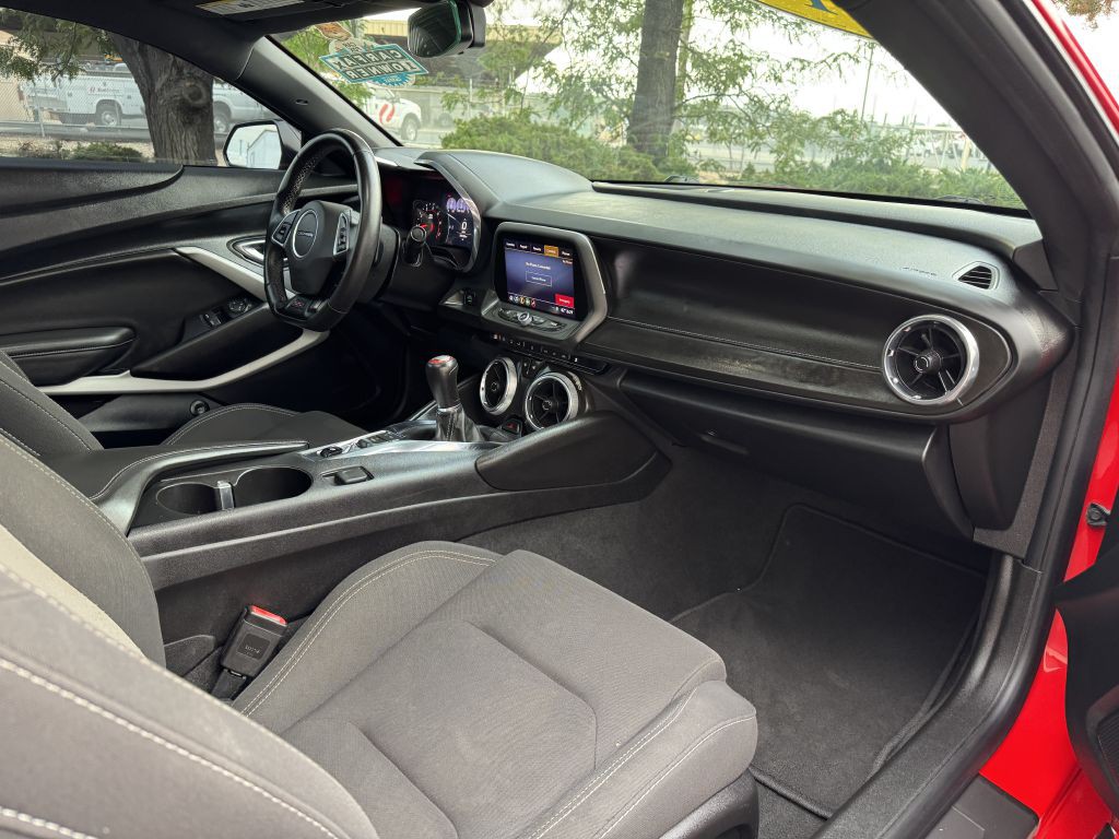 2019 Chevrolet Camaro Image 14