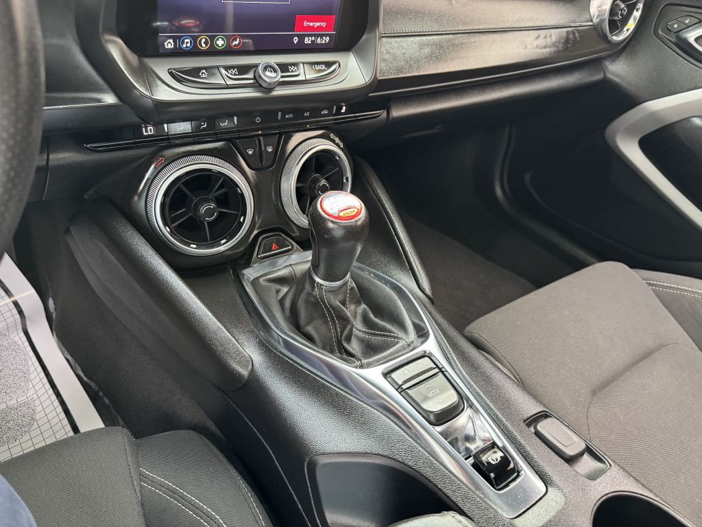 2019 Chevrolet Camaro Image 18