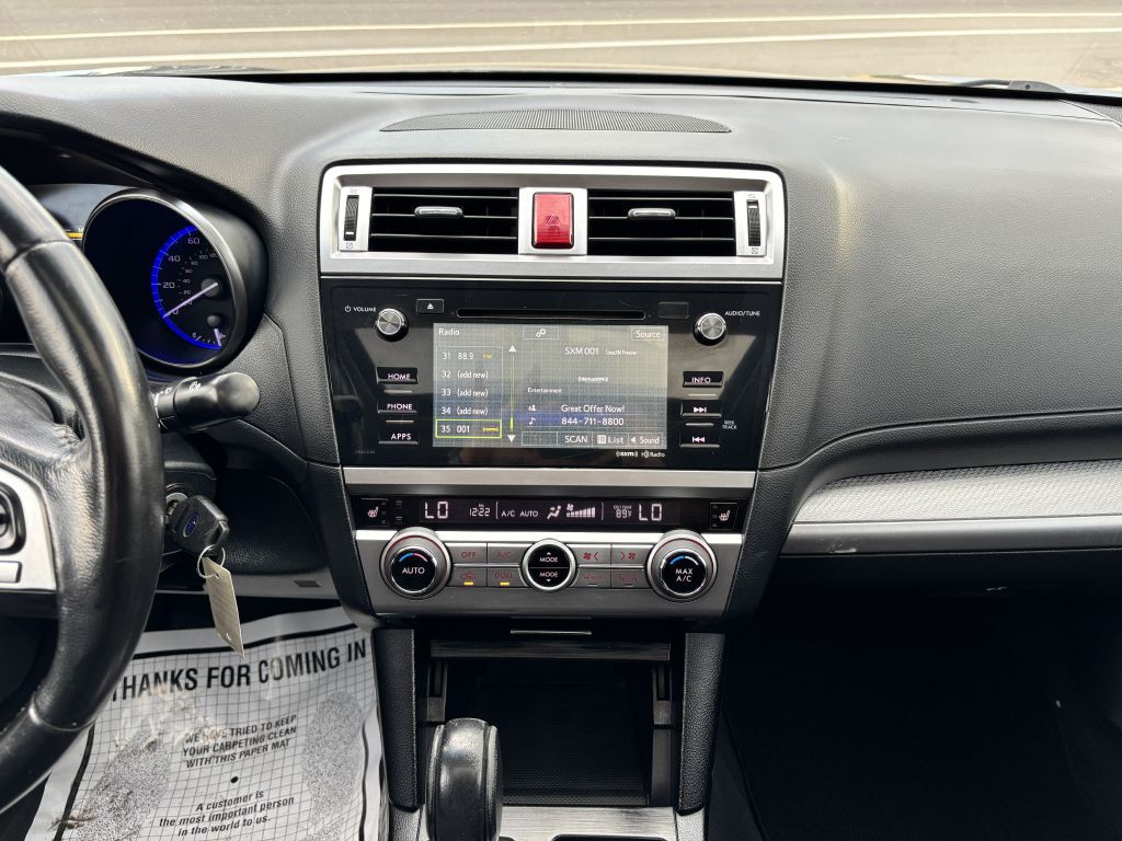 2015 Subaru Legacy Image 17