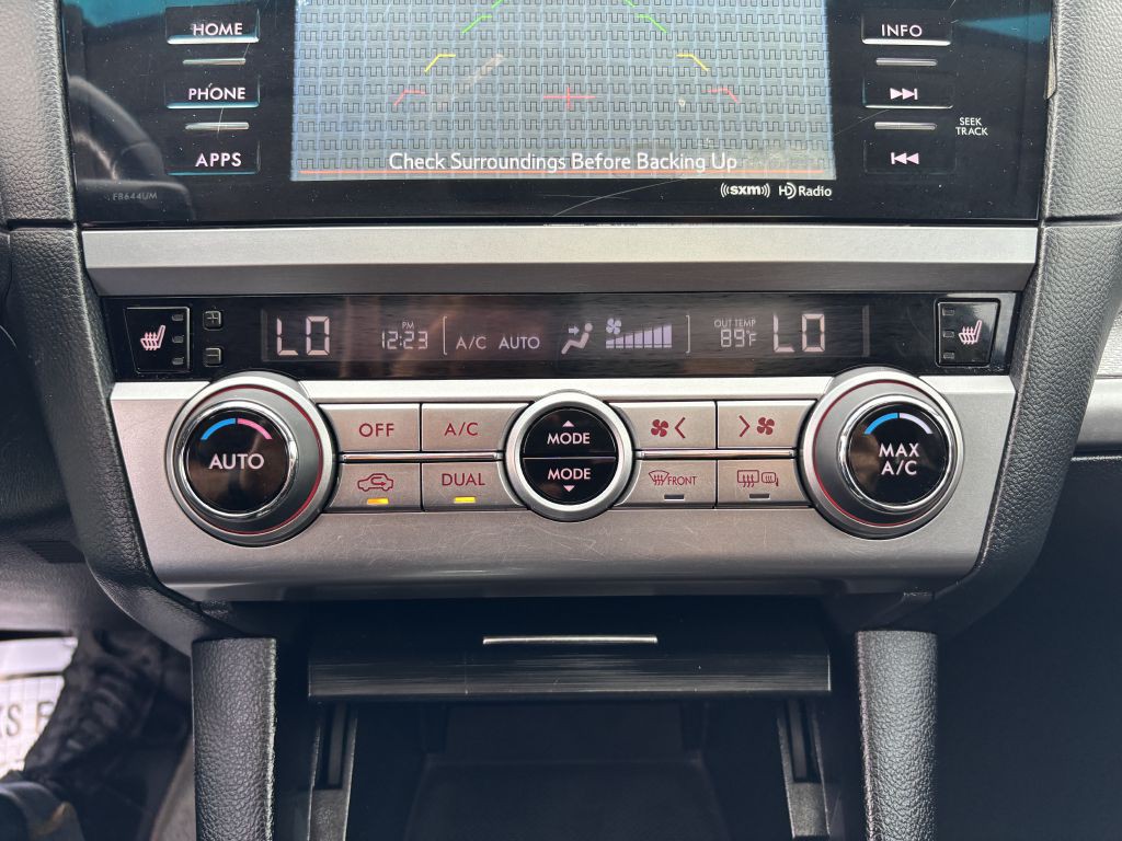 2015 Subaru Legacy Image 23