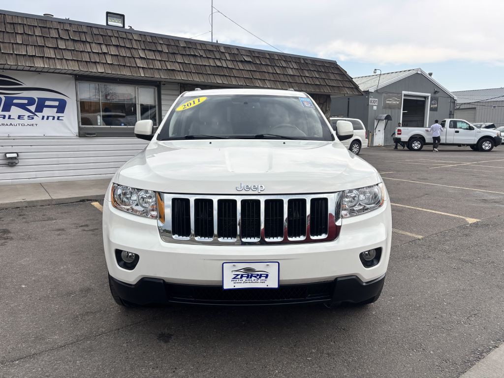 2011 Jeep Grand Cherokee Image 2