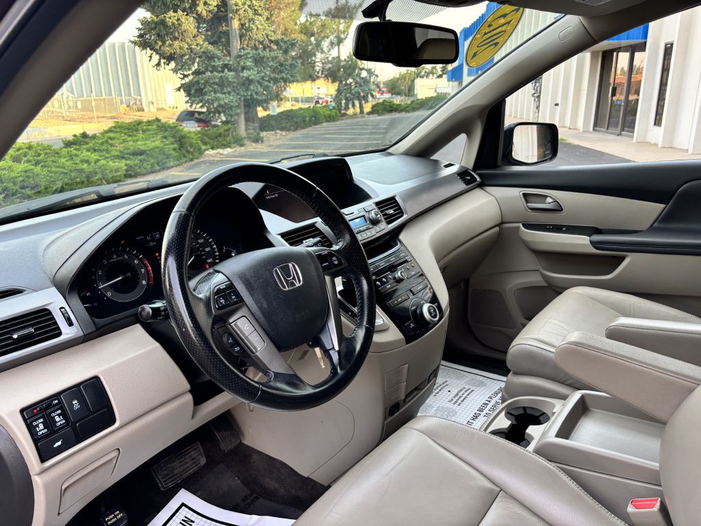 2013 Honda Odyssey Image 11