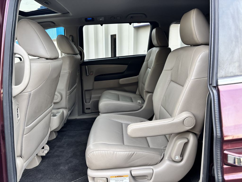 2013 Honda Odyssey Image 17