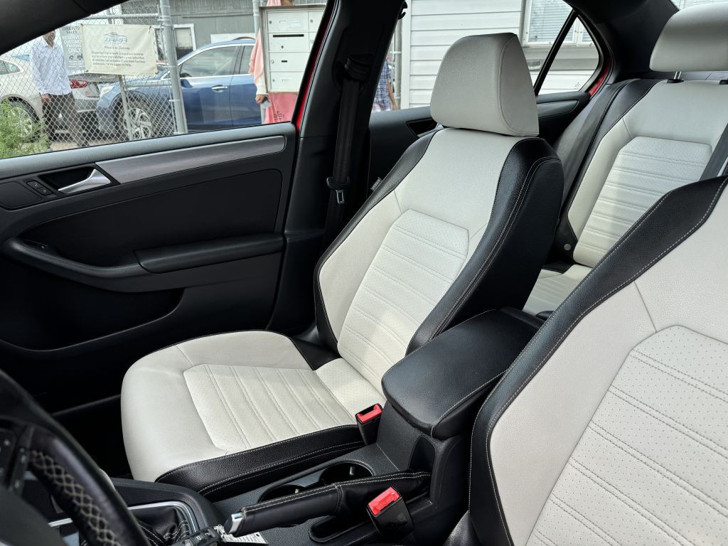 2016 Volkswagen Jetta Image 13