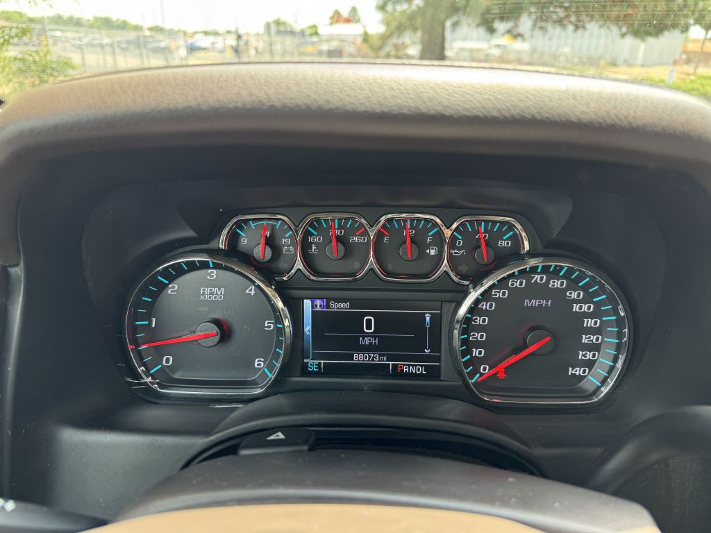 2017 Chevrolet Tahoe Image 21