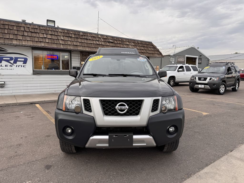 2013 Nissan Xterra Image 2
