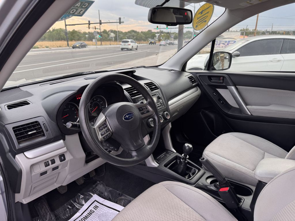2014 Subaru Forester Image 12