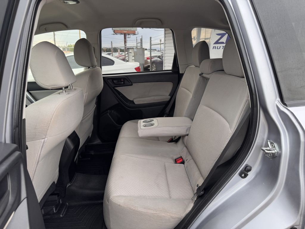 2014 Subaru Forester Image 17