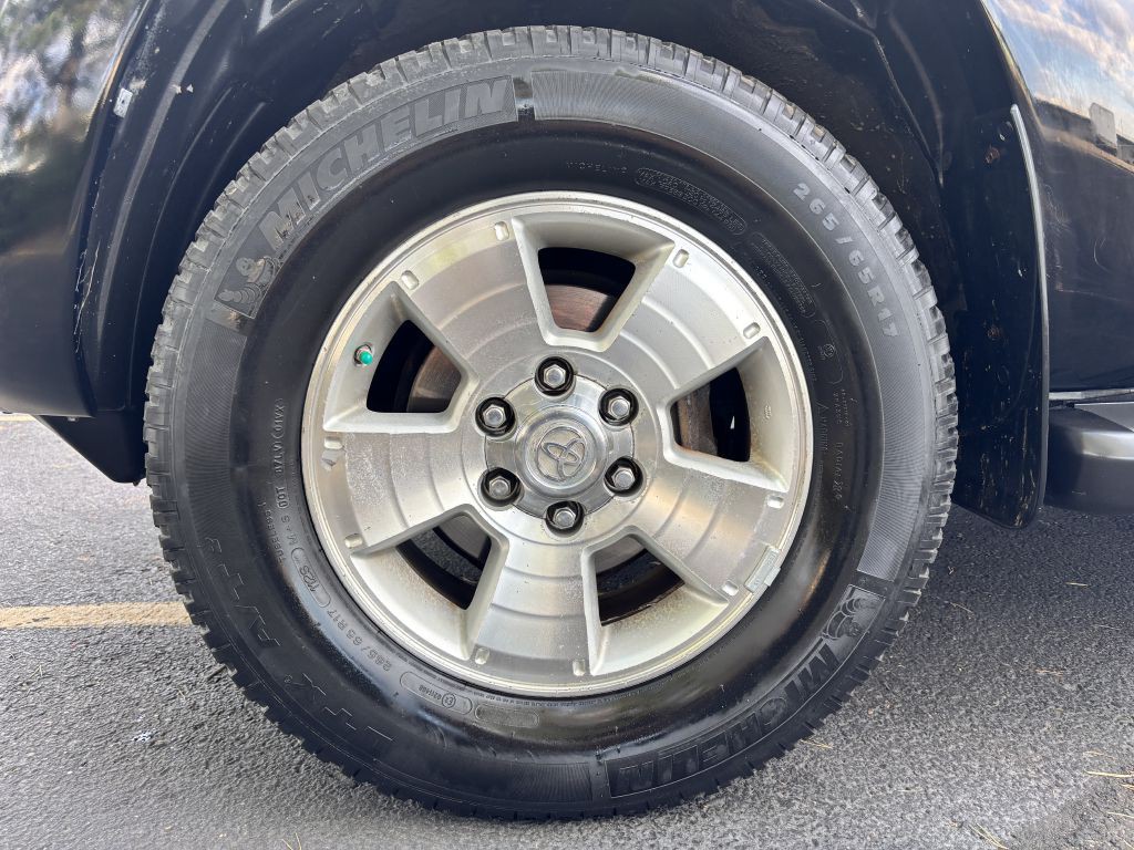 2004 Toyota 4Runner Image 26