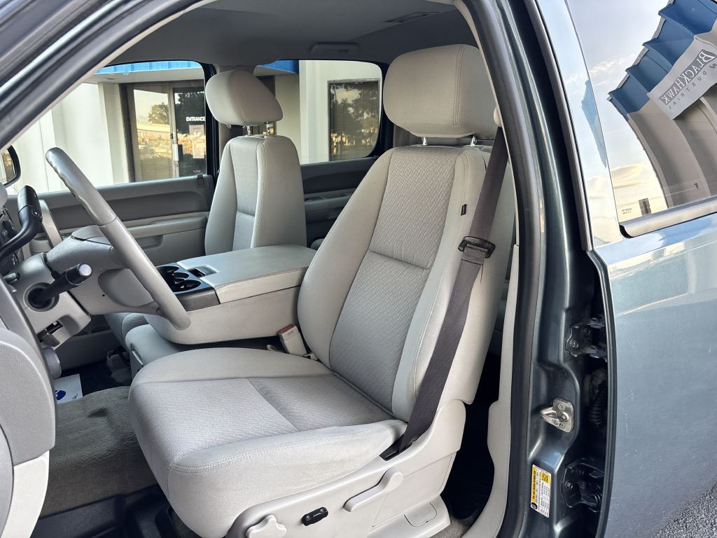 2011 GMC Sierra 1500 Image 12