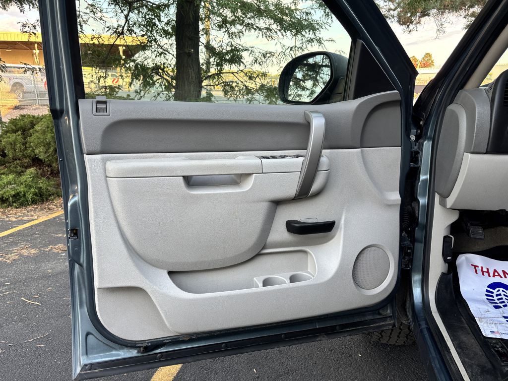 2011 GMC Sierra 1500 Image 14