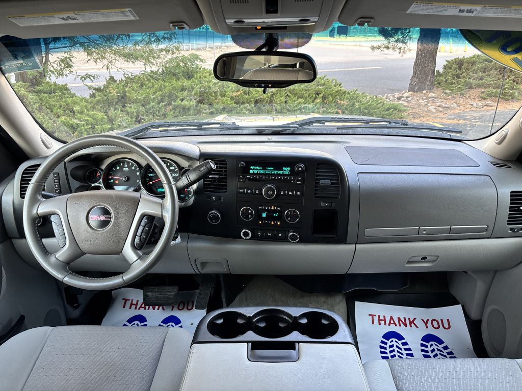 2011 GMC Sierra 1500 Image 16