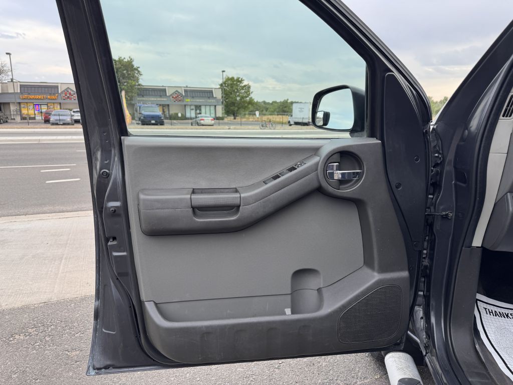 2012 Nissan Xterra Image 15