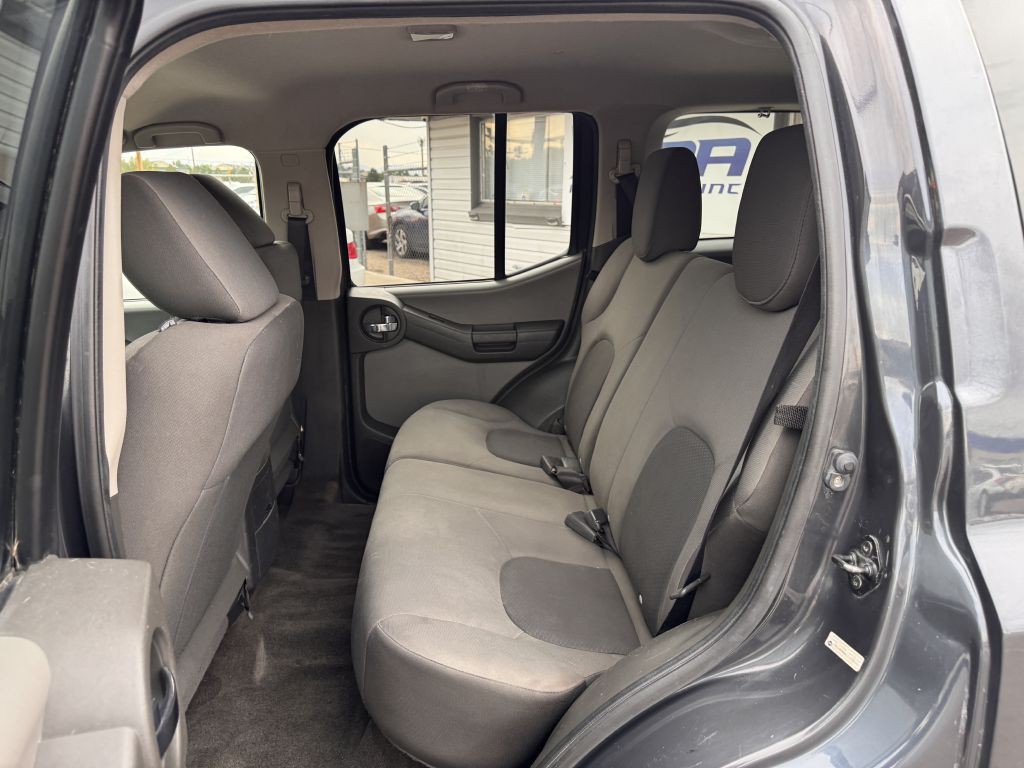 2012 Nissan Xterra Image 16