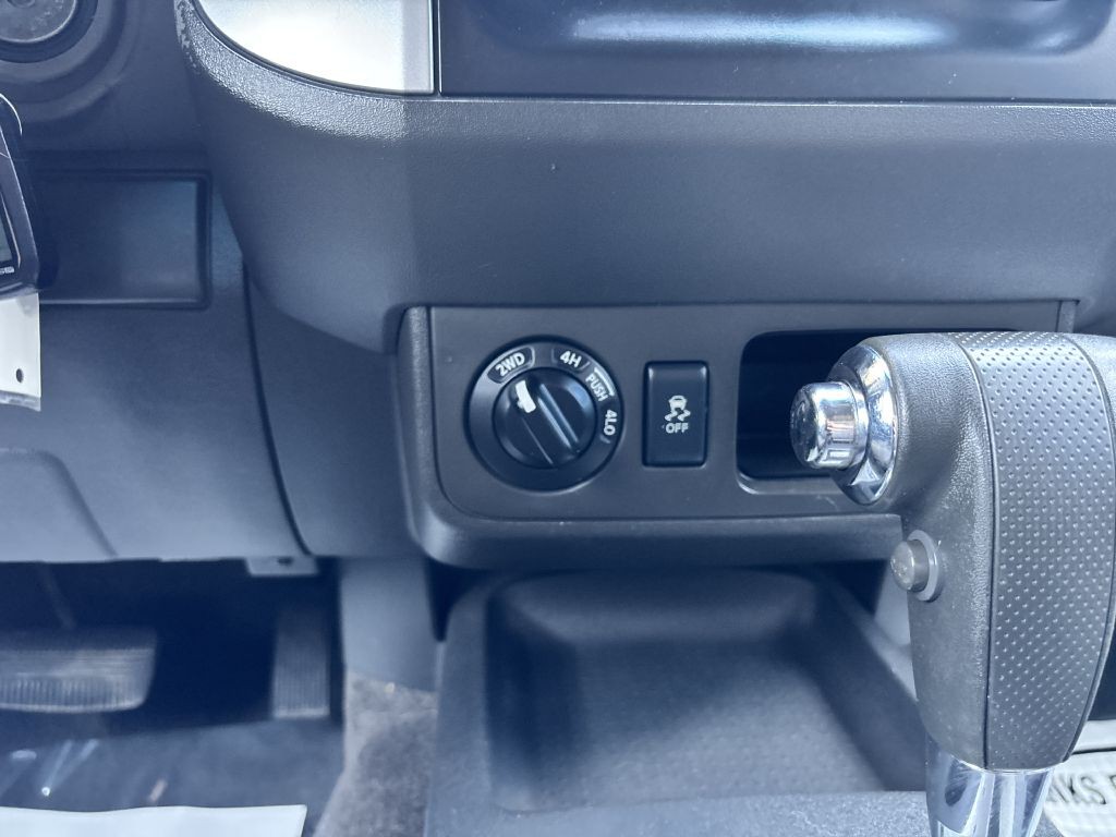2013 Nissan Xterra Image 19