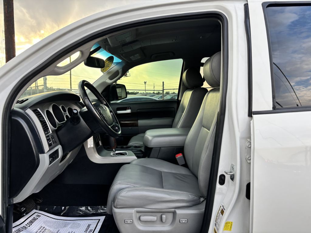 2013 Toyota Tundra Image 11