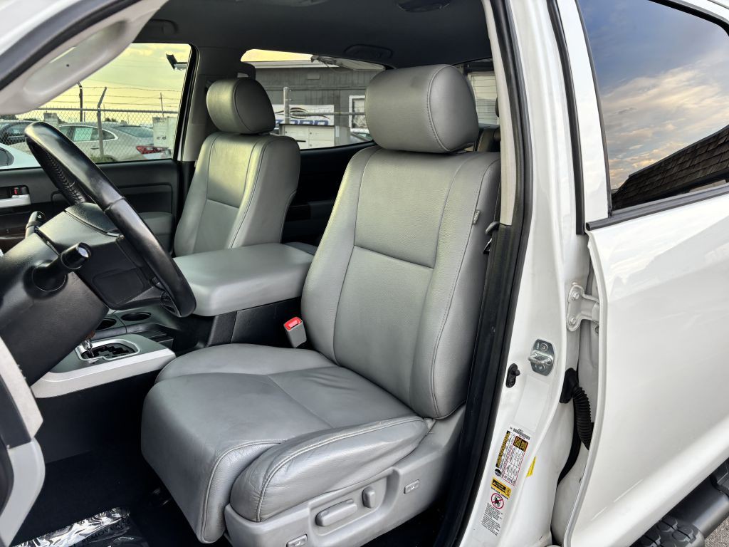 2013 Toyota Tundra Image 12