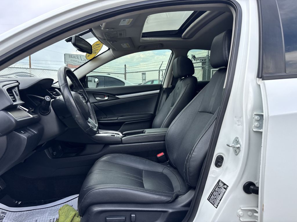 2018 Honda Civic Image 12