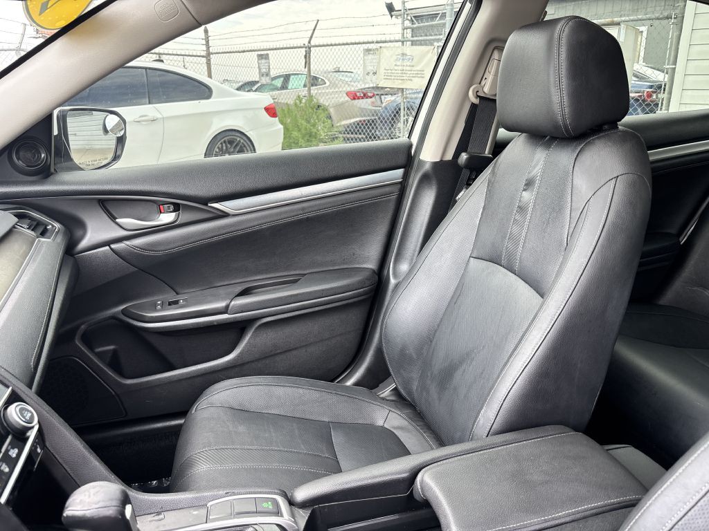 2018 Honda Civic Image 14