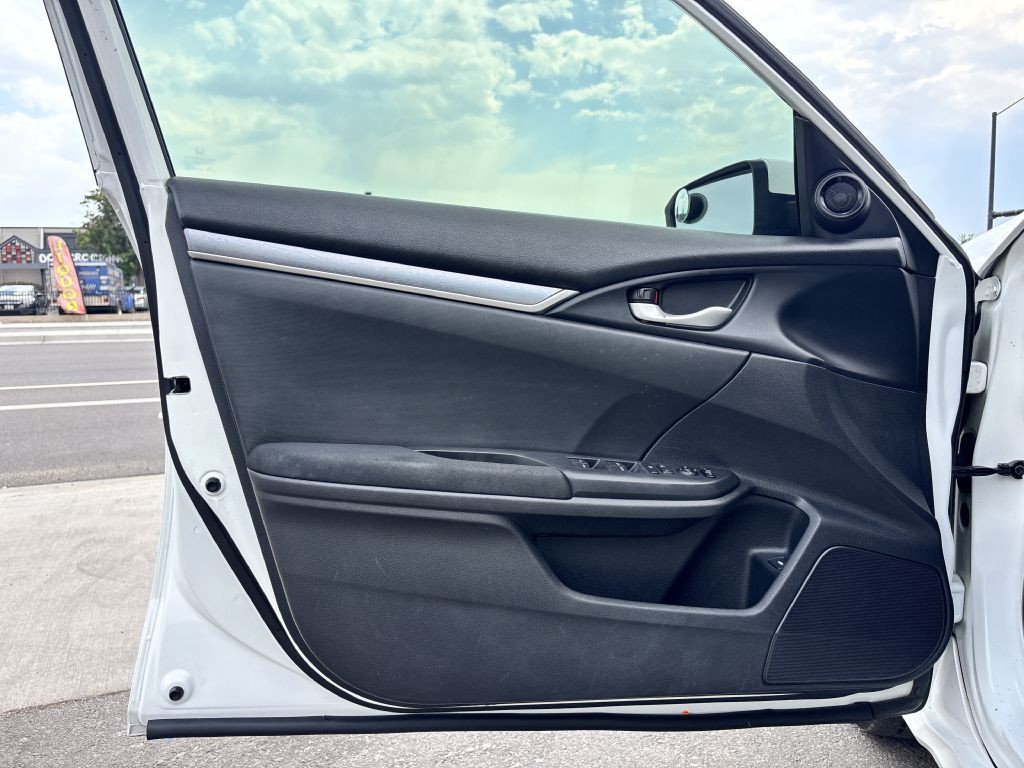 2018 Honda Civic Image 15