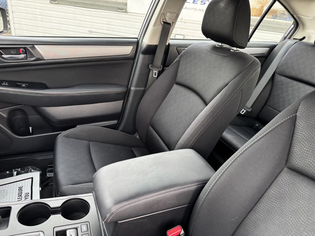 2015 Subaru Legacy Image 13