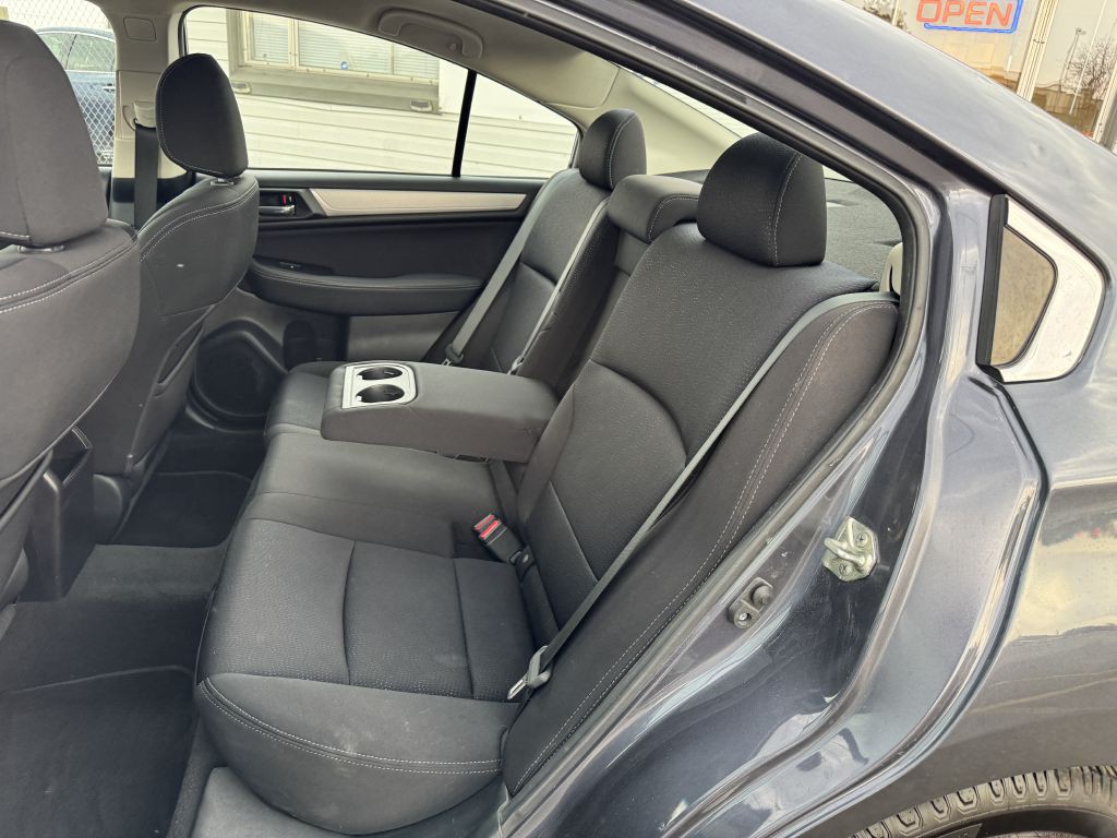 2015 Subaru Legacy Image 16