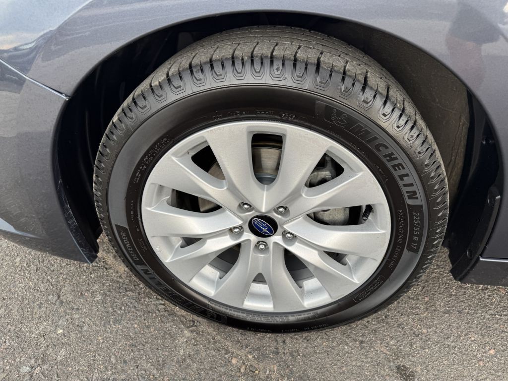 2015 Subaru Legacy Image 27