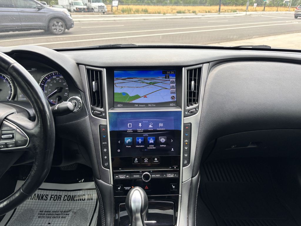 2015 INFINITI Q50 Image 19