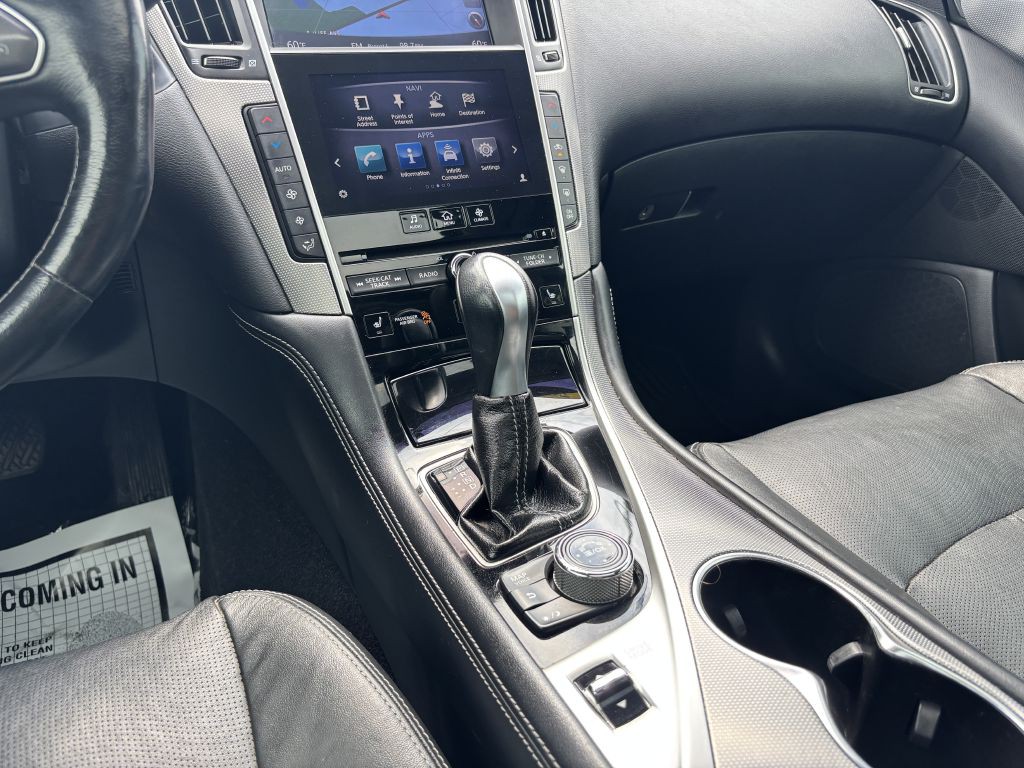 2015 INFINITI Q50 Image 20