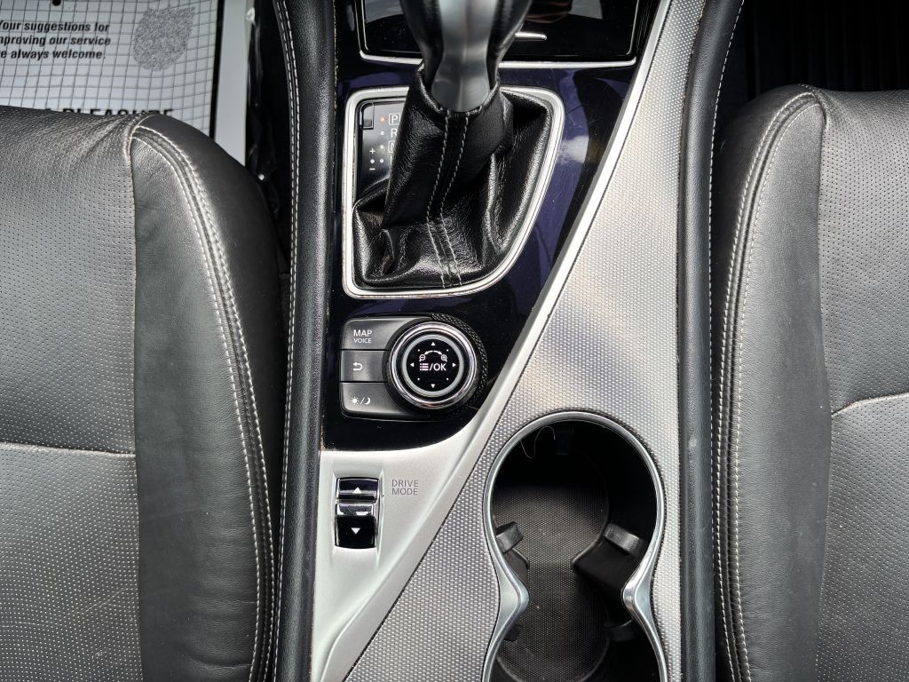 2015 INFINITI Q50 Image 21