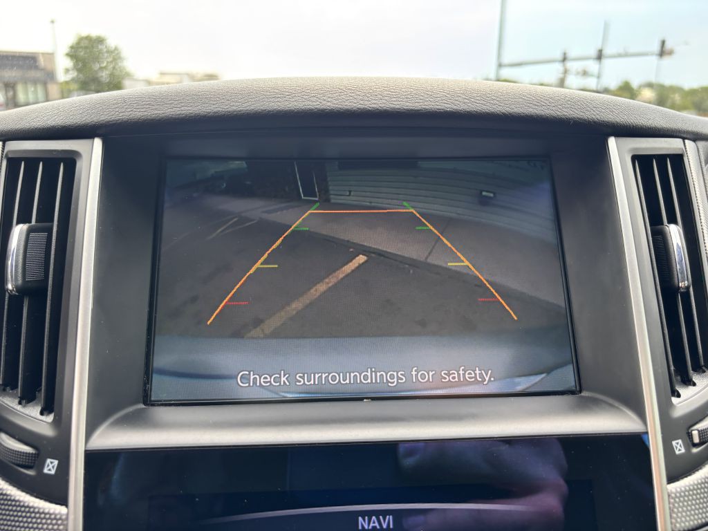 2015 INFINITI Q50 Image 26