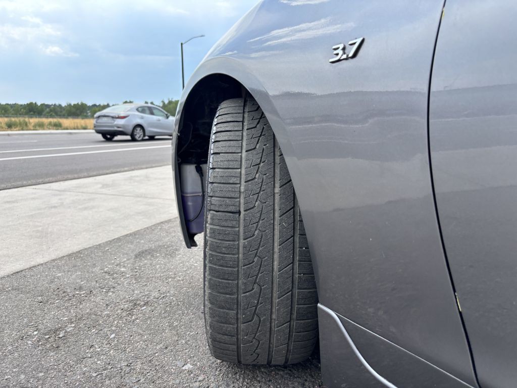 2015 INFINITI Q50 Image 30