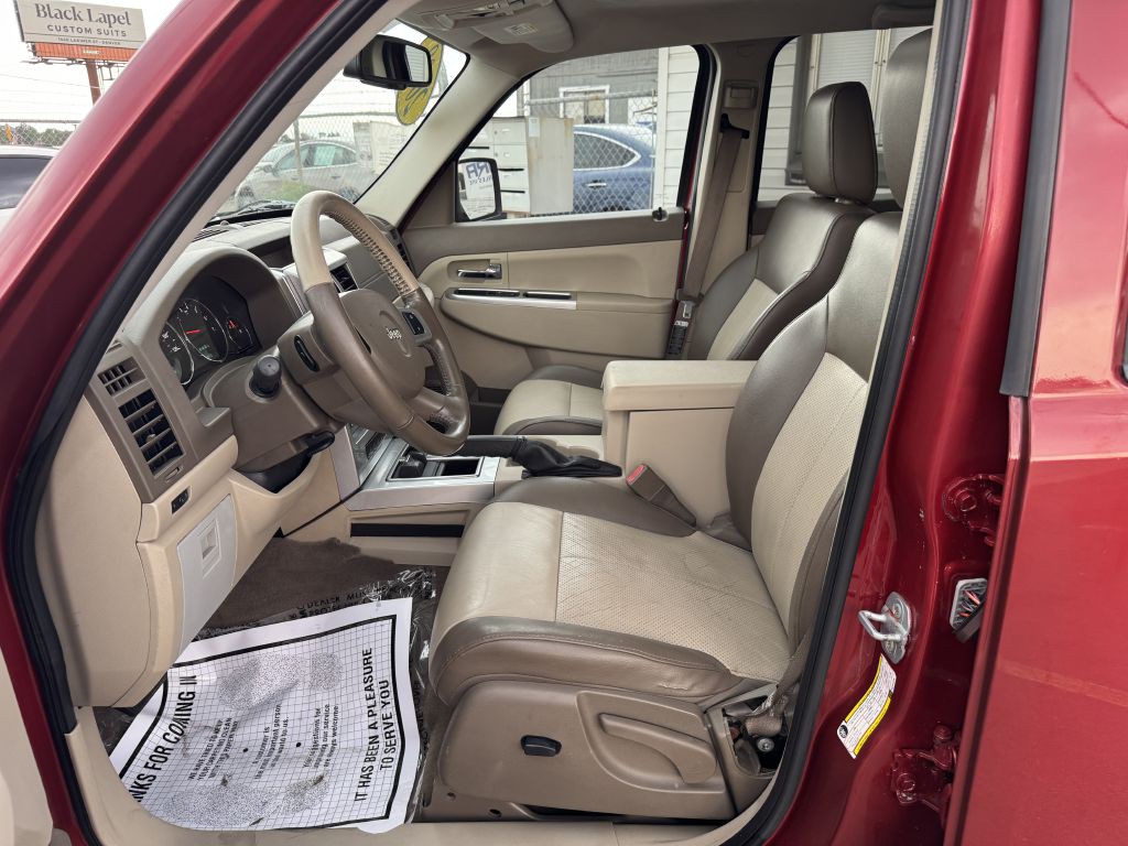 2008 Jeep Liberty Image 11