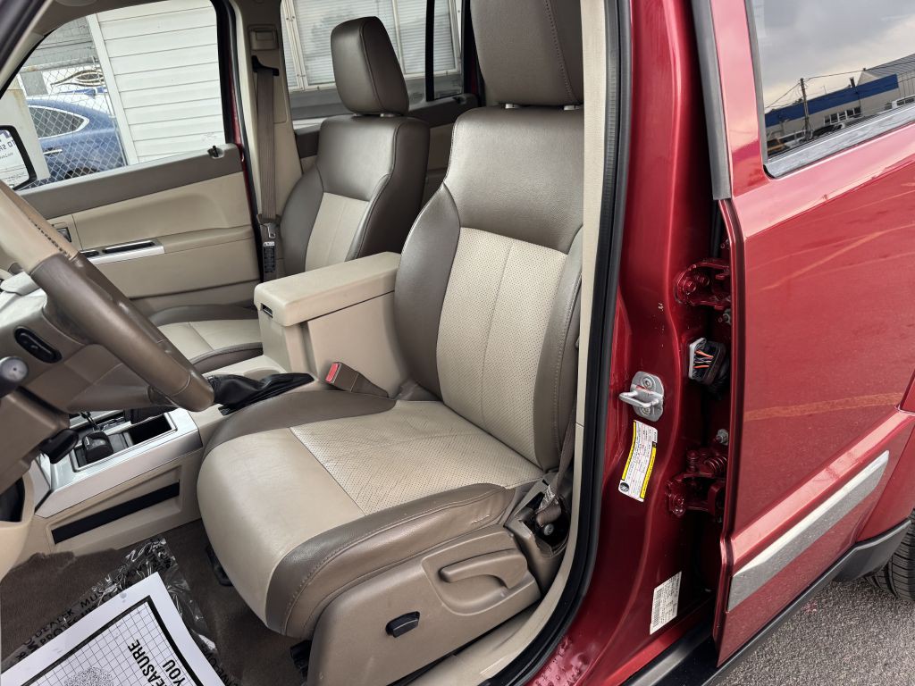 2008 Jeep Liberty Image 12