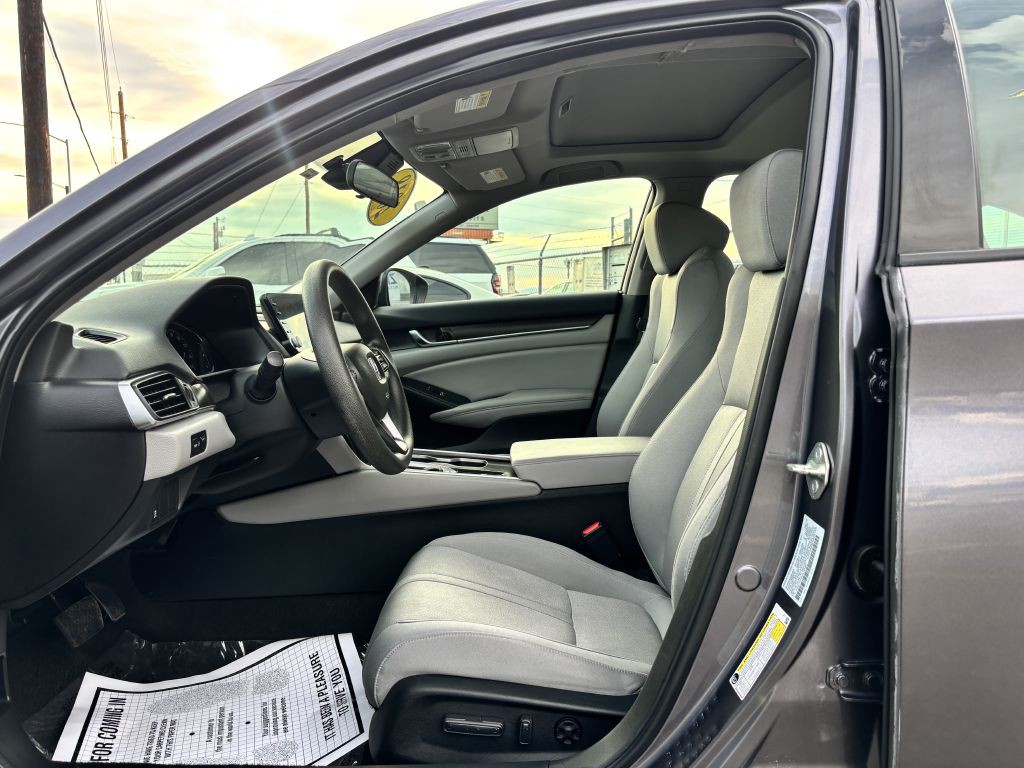 2018 Honda Accord Image 12