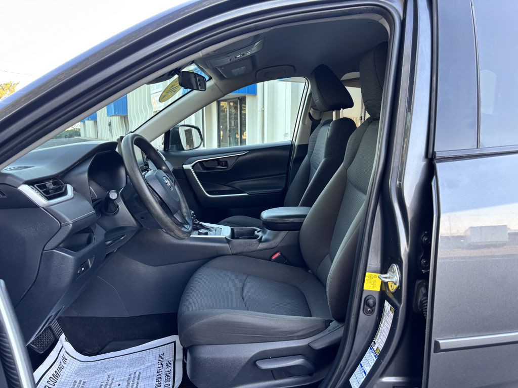 2020 Toyota Rav4 Image 12