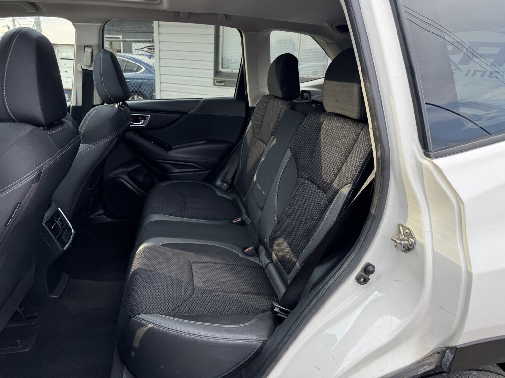 2019 Subaru Forester Image 18