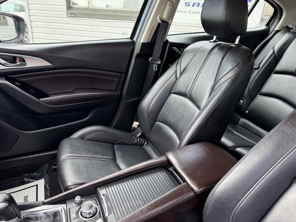 2017 Mazda Mazda3 Image 13