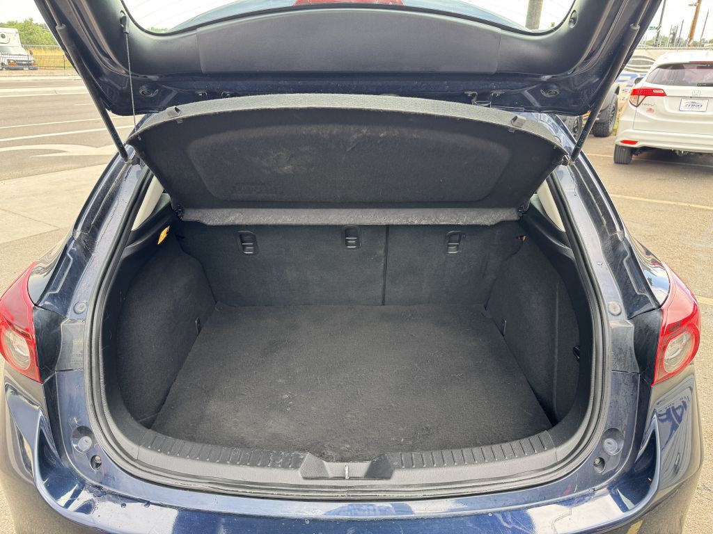 2017 Mazda Mazda3 Image 27